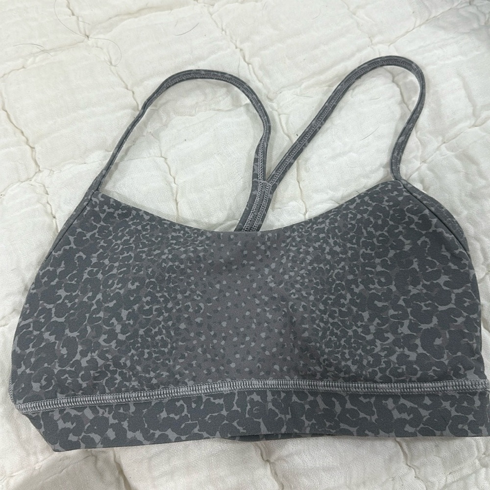 flow y lululemon sports bra